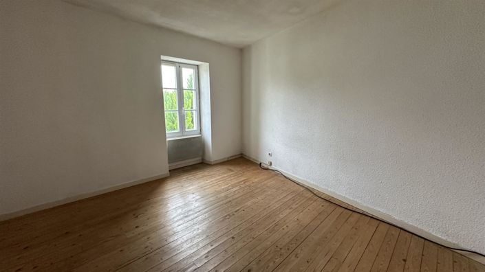 Image No.4-2 Bed House for sale