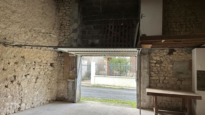 Image No.8-2 Bed House for sale