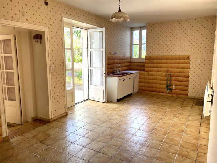 Image No.11-4 Bed House for sale