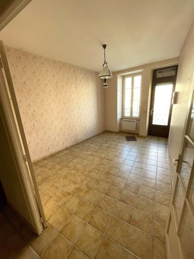 Image No.12-4 Bed House for sale
