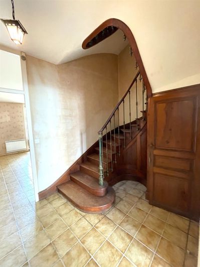 Image No.8-4 Bed House for sale