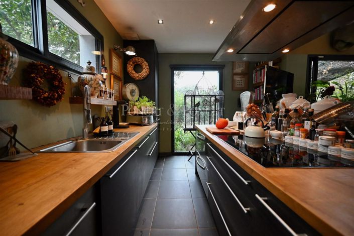 Image No.10-5 Bed House for sale