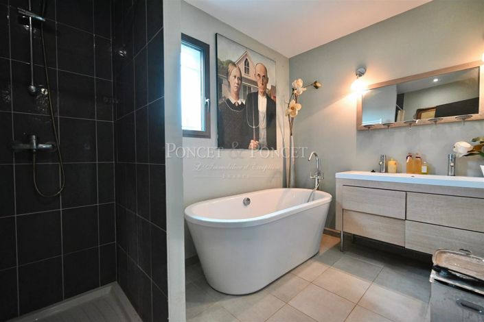 Image No.13-5 Bed House for sale