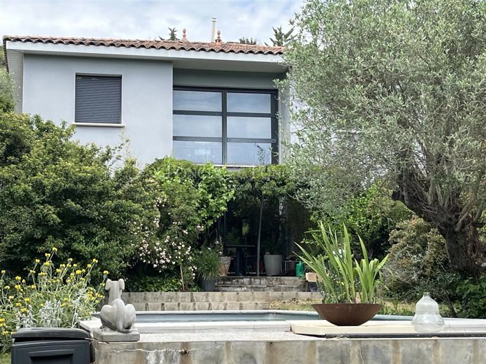 Image No.3-5 Bed House for sale