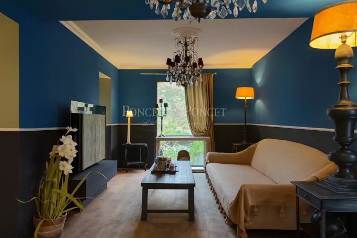 Image No.7-5 Bed House for sale