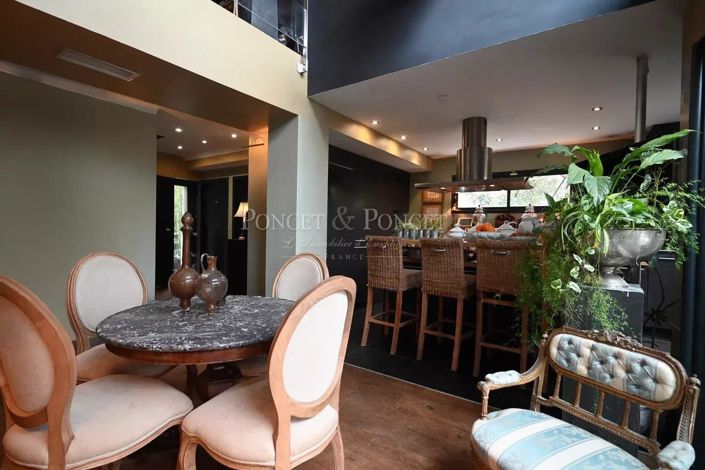 Image No.9-5 Bed House for sale