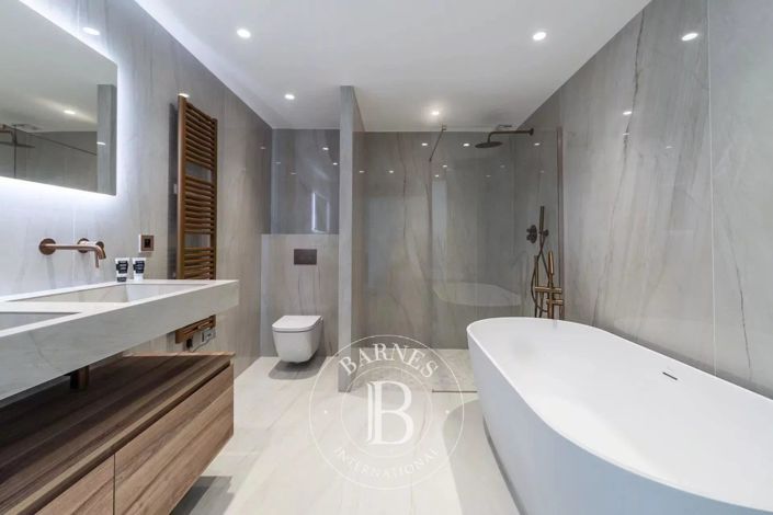 Image No.7-House for sale