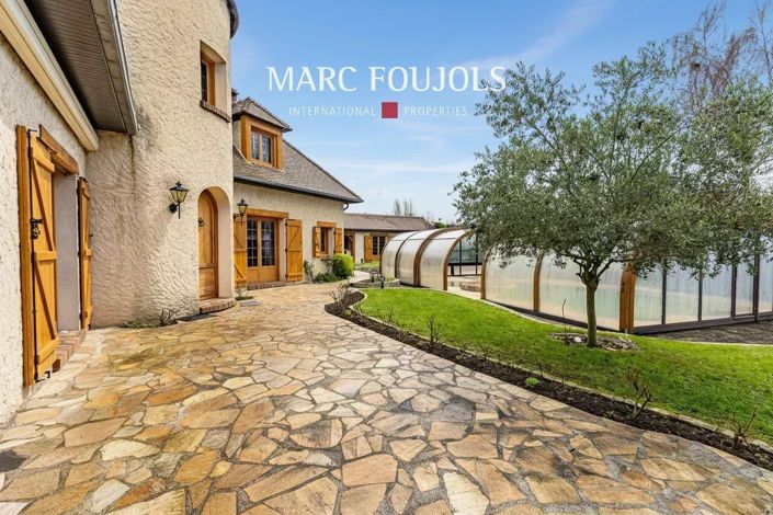 Image No.2-4 Bed House for sale