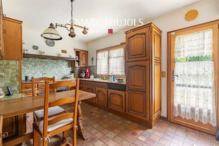 Image No.6-4 Bed House for sale