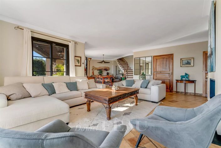 Image No.10-4 Bed House for sale