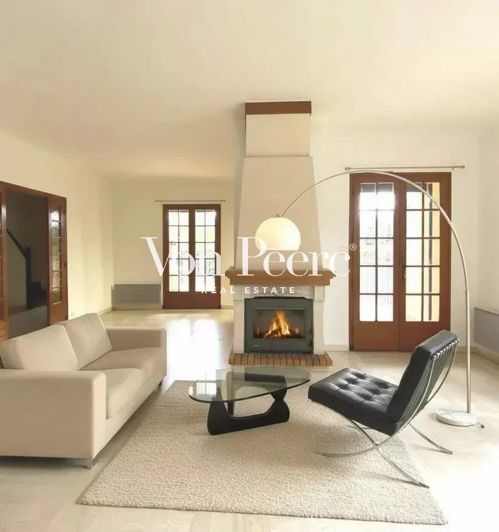 Image No.2-4 Bed House for sale