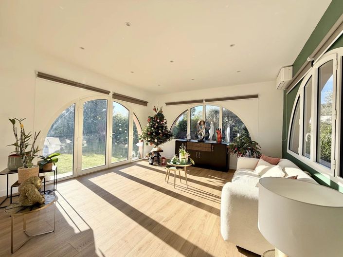 Image No.10-4 Bed House for sale