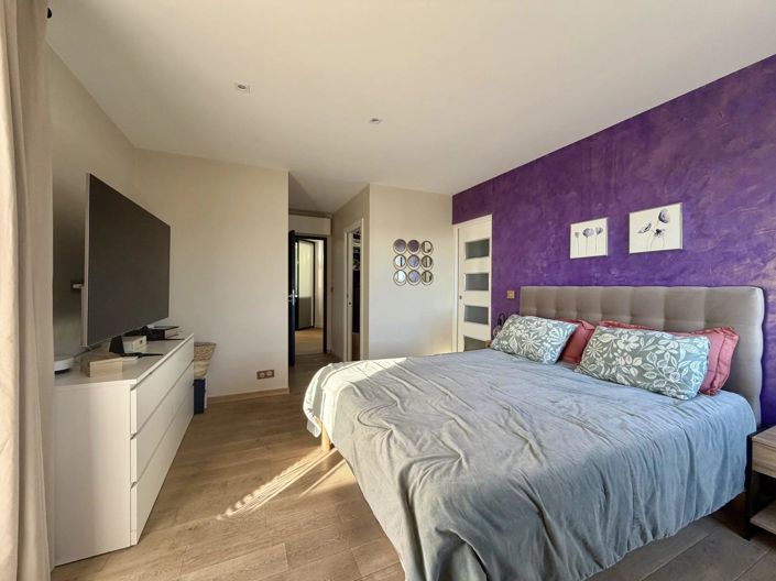 Image No.11-4 Bed House for sale