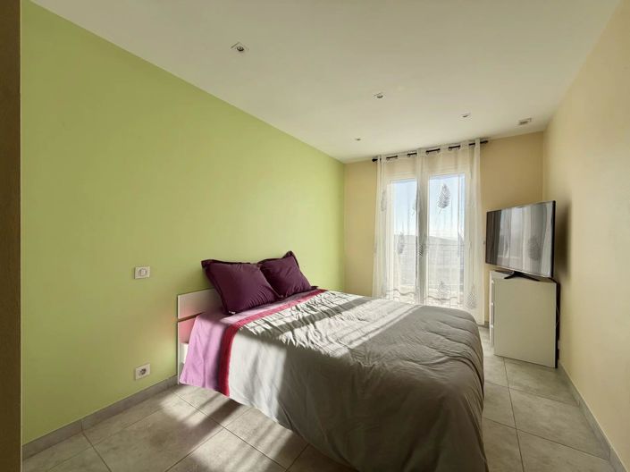 Image No.14-4 Bed House for sale