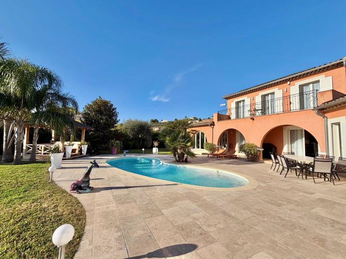 Image No.8-4 Bed House for sale