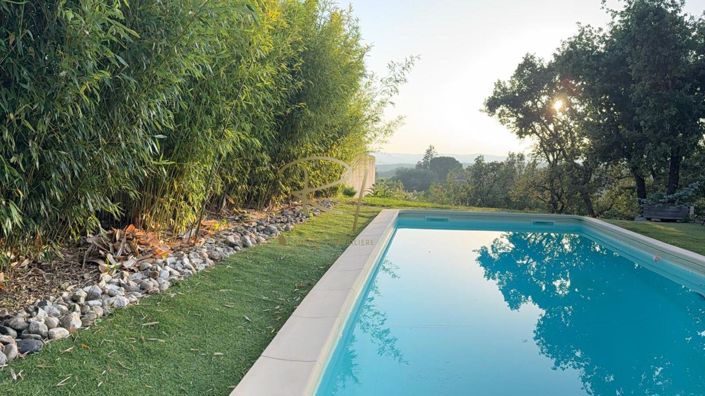 Image No.2-4 Bed House for sale