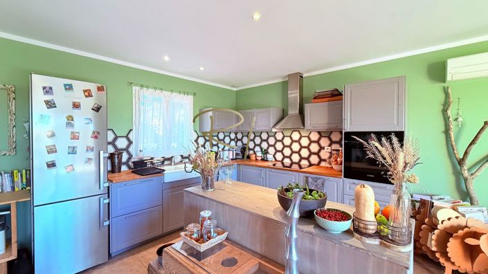 Image No.6-4 Bed House for sale