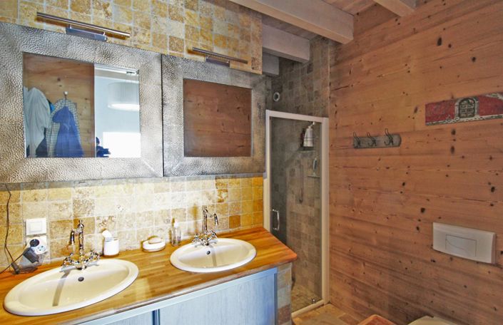 Image No.11-6 Bed House for sale