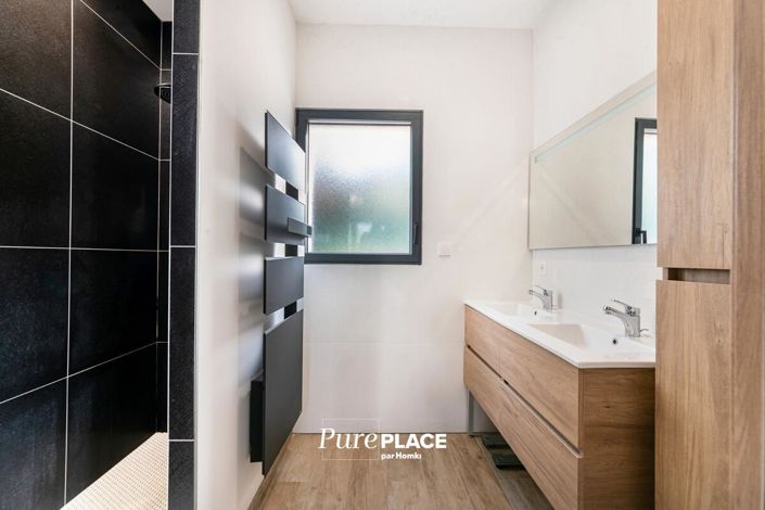 Image No.12-4 Bed House for sale