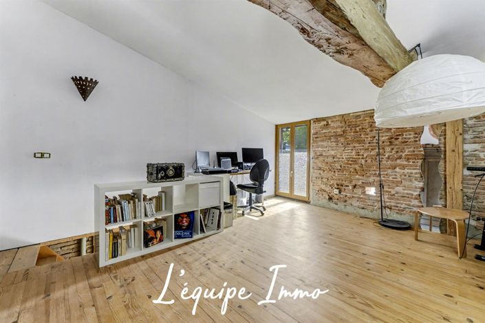 Image No.18-4 Bed House for sale