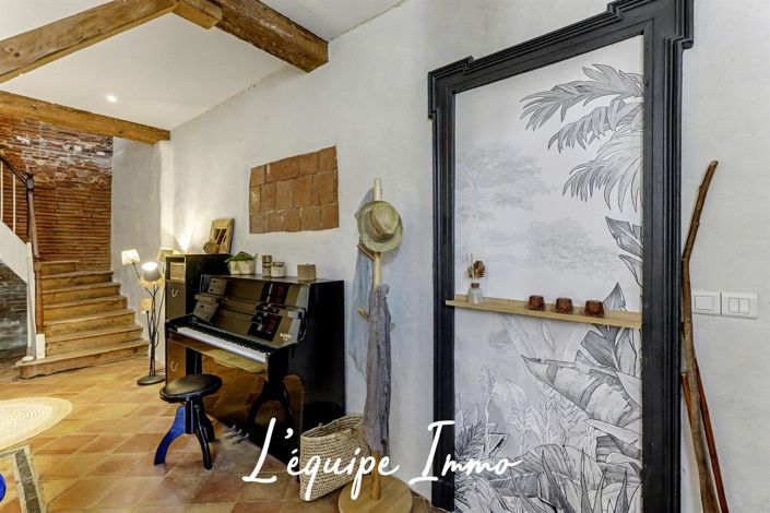 Image No.8-4 Bed House for sale