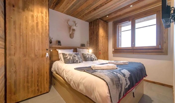 Image No.12-6 Bed Apartment for sale