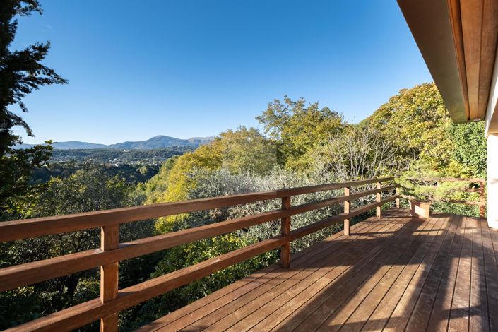 Image No.3-6 Bed House for sale