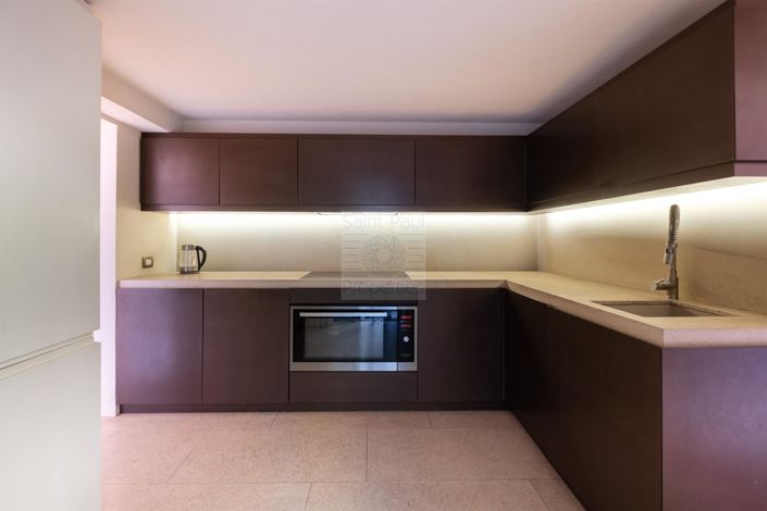 Image No.9-6 Bed House for sale