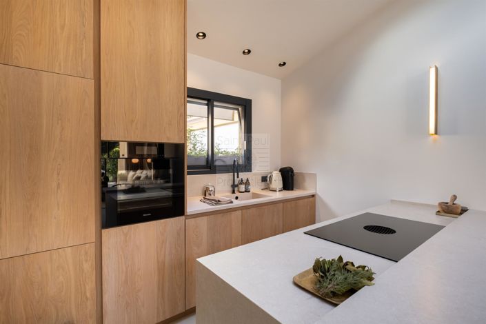 Image No.7-2 Bed House for sale