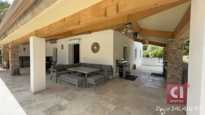 Image No.12-4 Bed House for sale