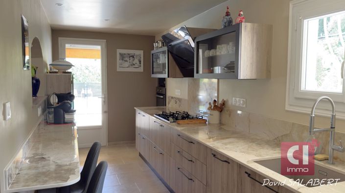 Image No.5-4 Bed House for sale