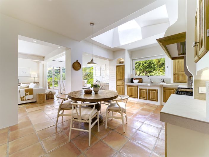 Image No.12-5 Bed House for sale