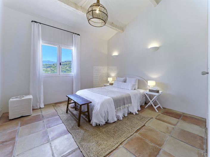 Image No.19-5 Bed House for sale