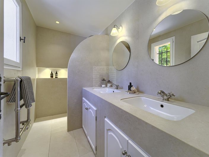 Image No.20-5 Bed House for sale