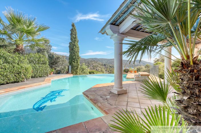 Image No.2-5 Bed House for sale