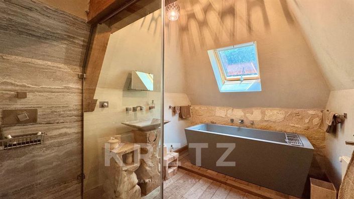 Image No.17-7 Bed House for sale