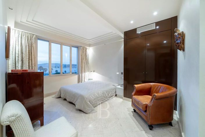 Image No.11-3 Bed Apartment for sale