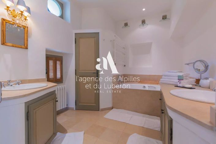 Image No.11-7 Bed House for sale