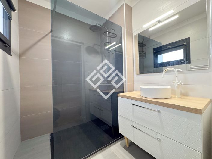 Image No.11-3 Bed Apartment for sale