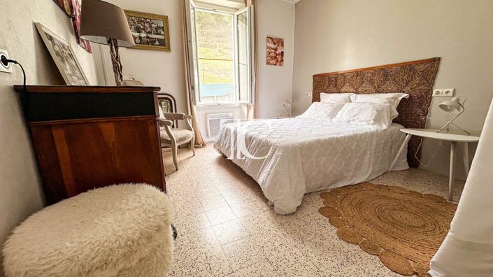 Image No.10-3 Bed House for sale