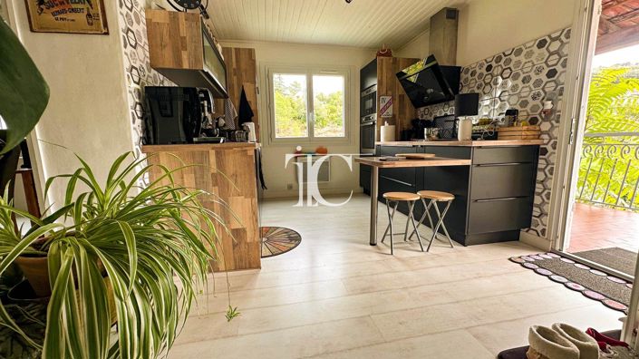 Image No.7-3 Bed House for sale