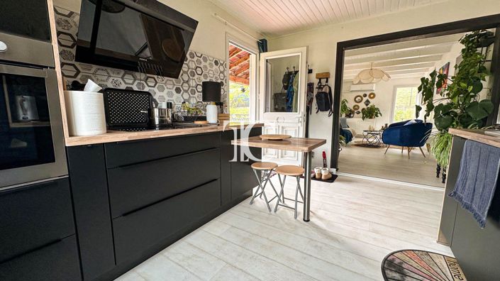 Image No.9-3 Bed House for sale