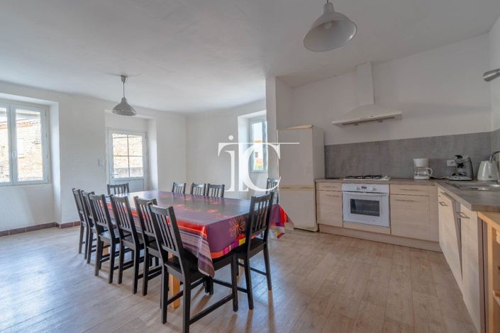 Image No.6-5 Bed House for sale