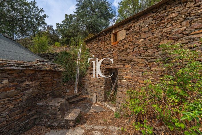 Image No.18-2 Bed House for sale