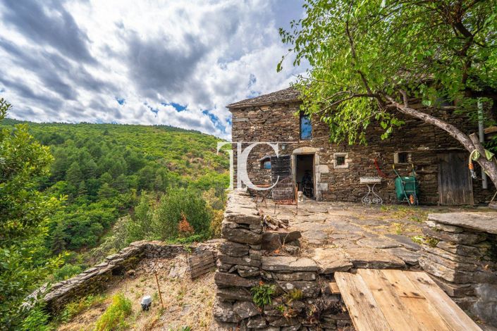 Image No.4-2 Bed House for sale