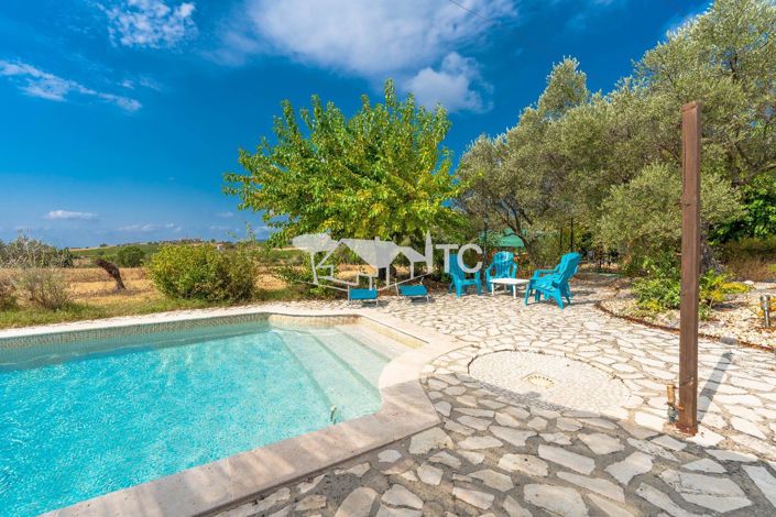 Image No.3-5 Bed Property for sale