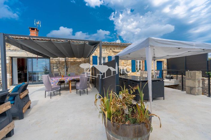 Image No.4-5 Bed Property for sale