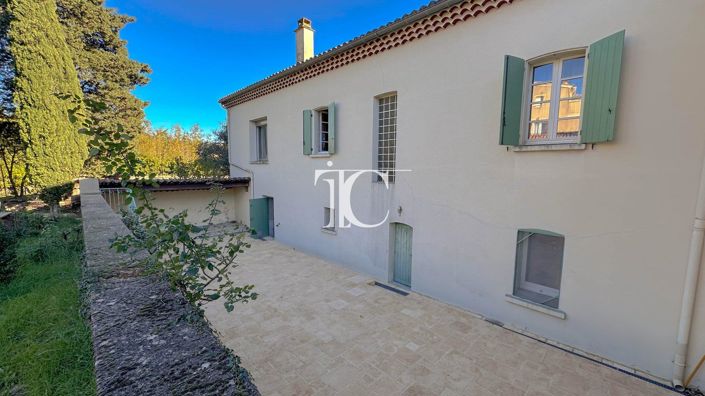 Image No.10-3 Bed House for sale