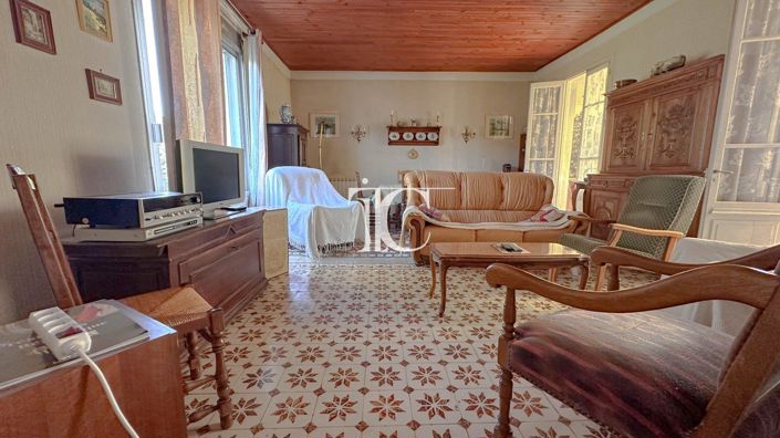 Image No.3-3 Bed House for sale