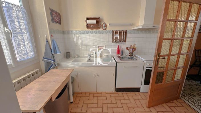 Image No.6-3 Bed House for sale